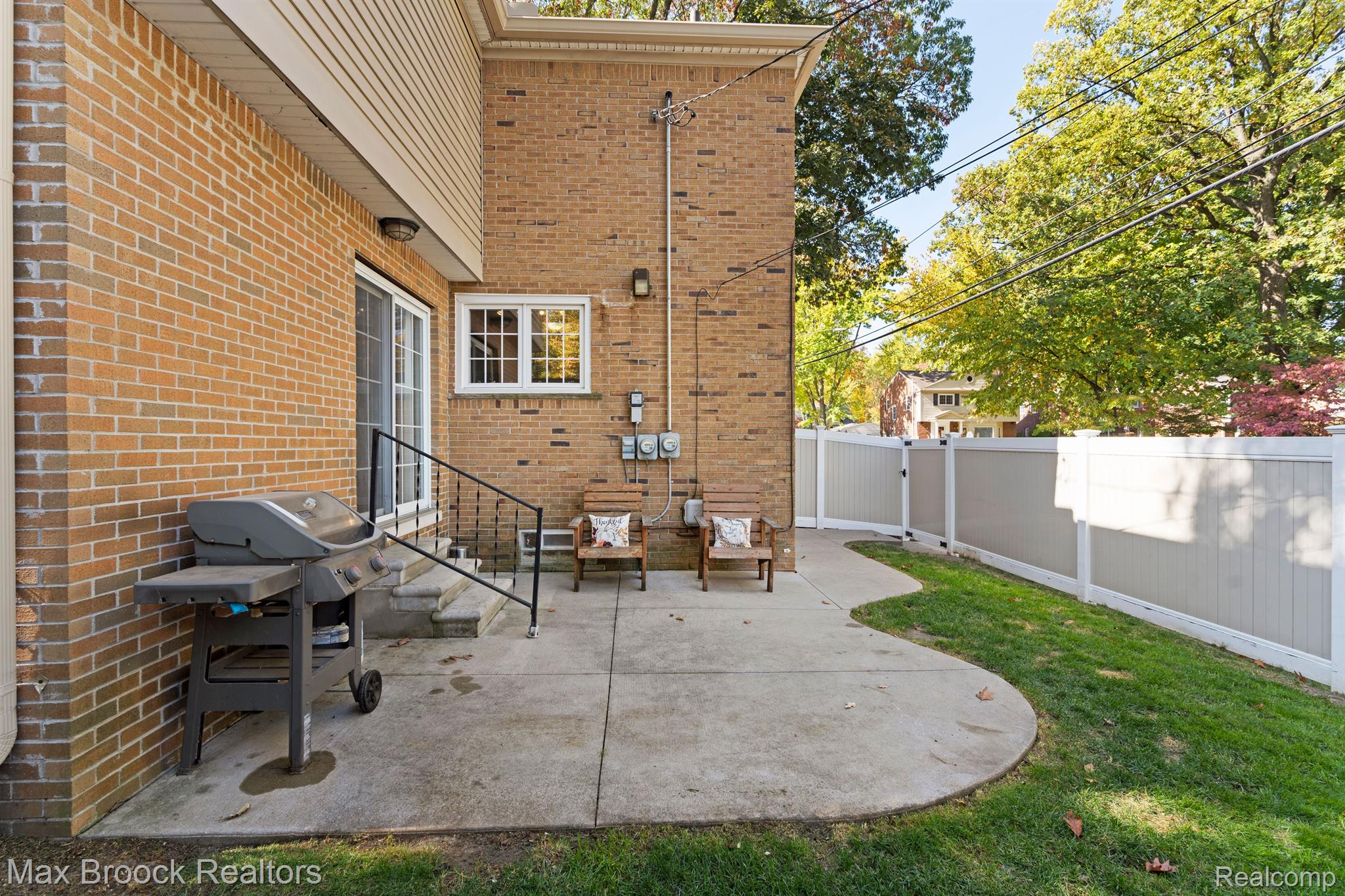 3696 Cumberland Road Berkley, MI 48072 - Photo 16 of 23 Concrete patio outside great room