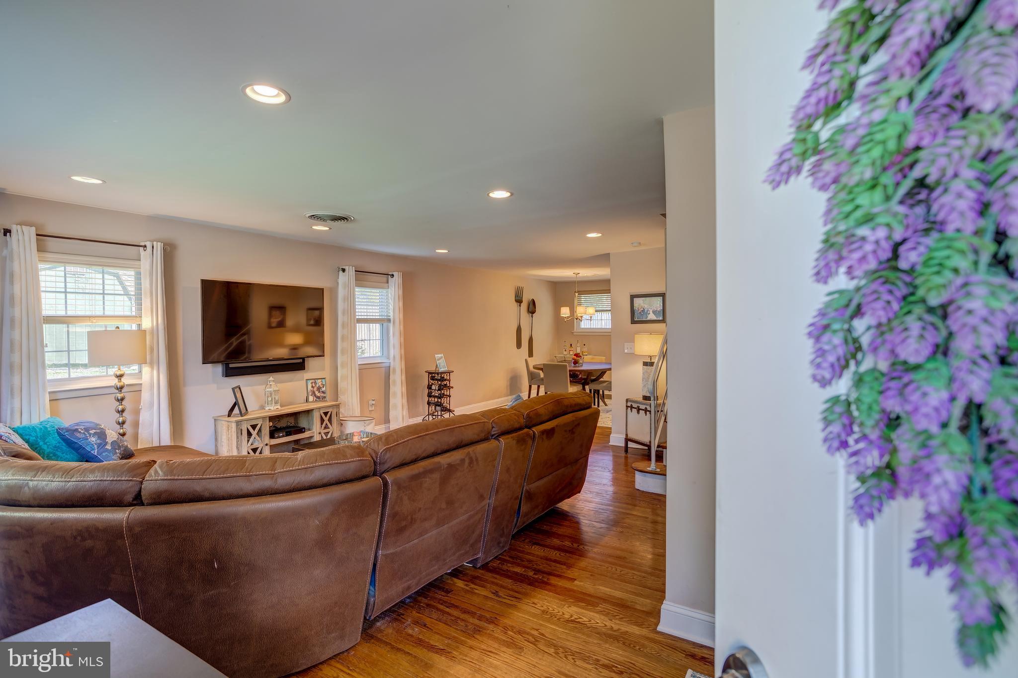 356 Parham Road Springfield, PA 19064 - Photo 6 of 37