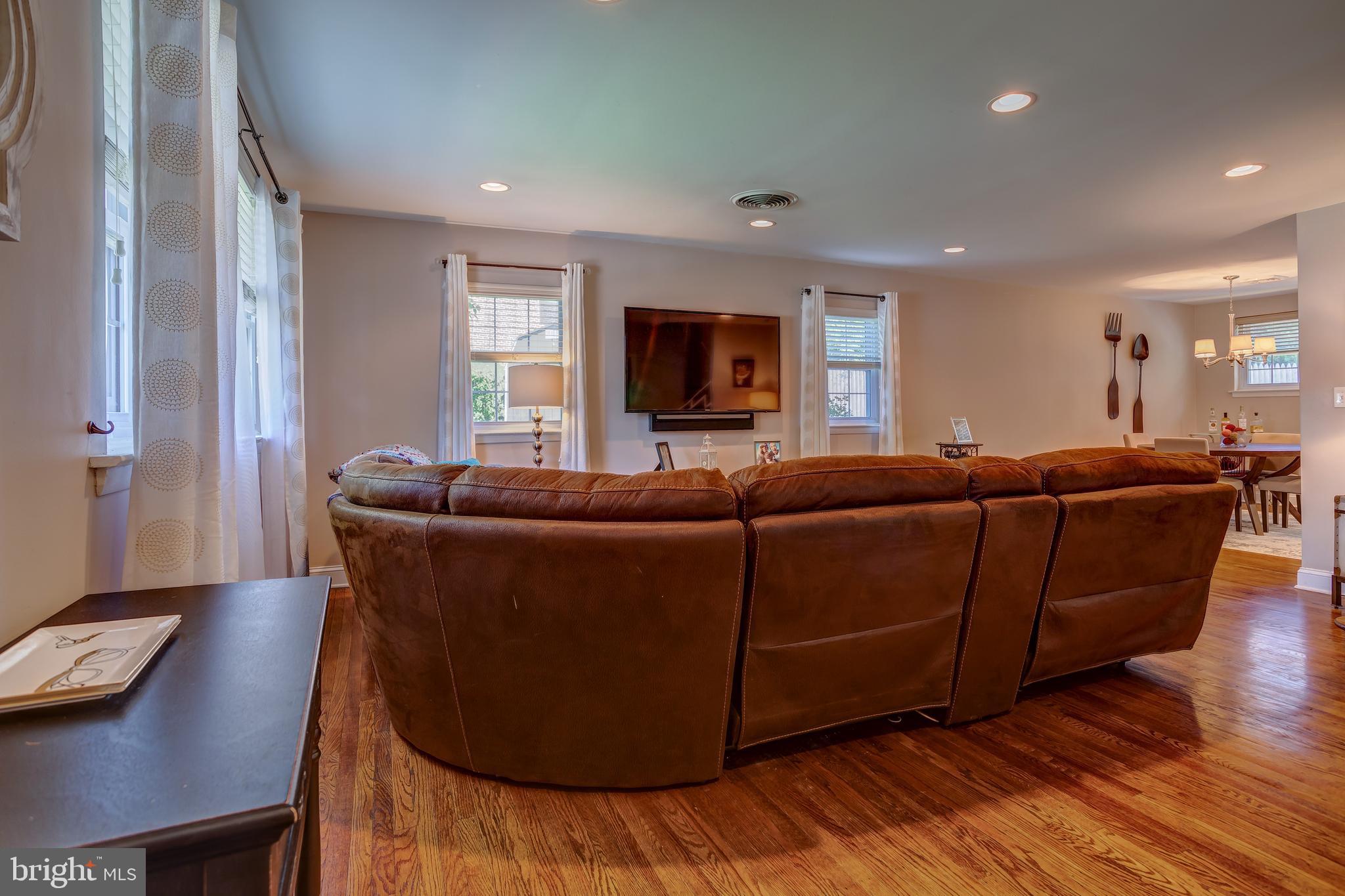 356 Parham Road Springfield, PA 19064 - Photo 9 of 37