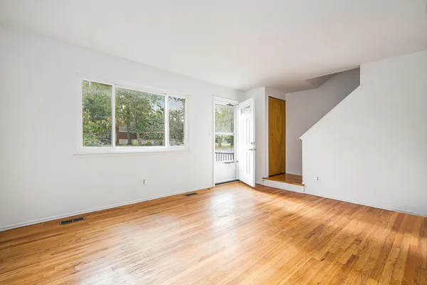 $172,500 | 3351 Williamsburg Road, Ann Arbor, MI 48108