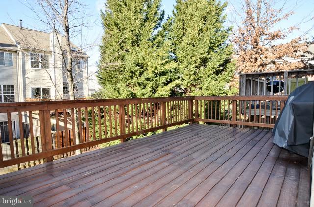 2822 Roesh Way Vienna, VA 22181 - Photo 5 of 29 Deck