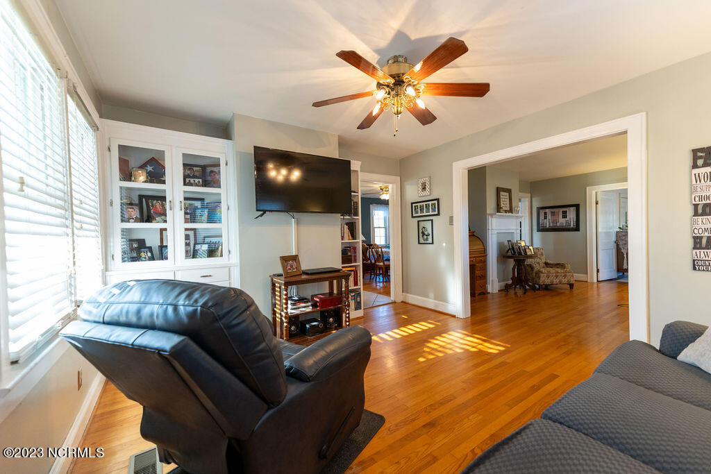 217 Emperor Landing Road Edenton, NC 27932 - Photo 25 of 32 Sitting Room