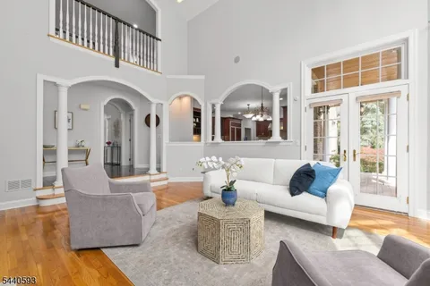 $1,950,000 | 33 Fox Run, North Caldwell, NJ 07006