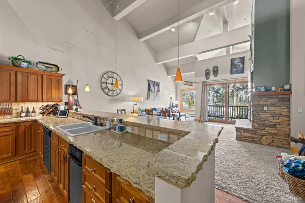 $920,000 | 39 Palisades Drive, Unit 210, Kirkwood, CA 95646