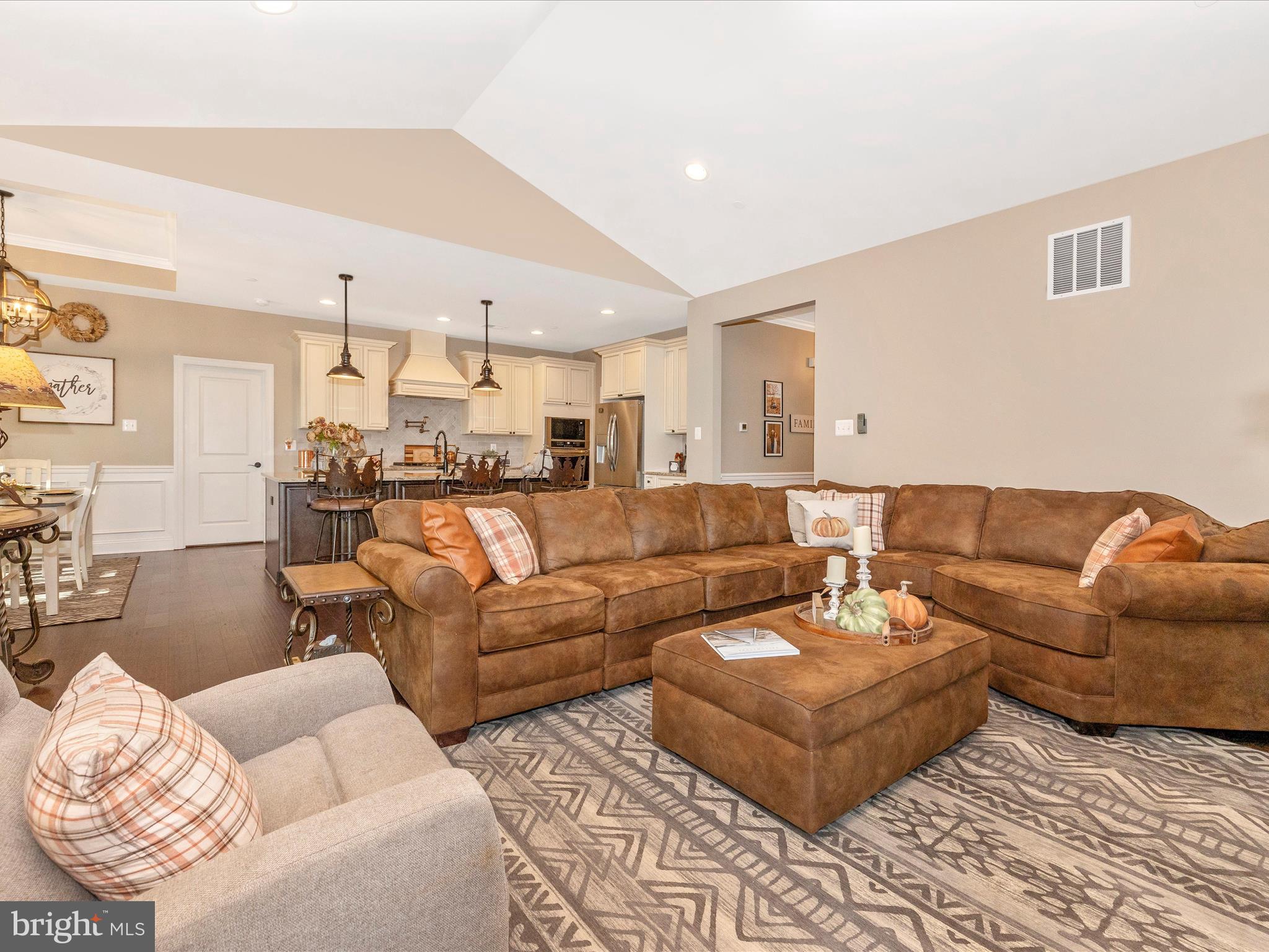 7788 Old Receiver Road Frederick, MD 21702 - Photo 15 of 75 Living Room