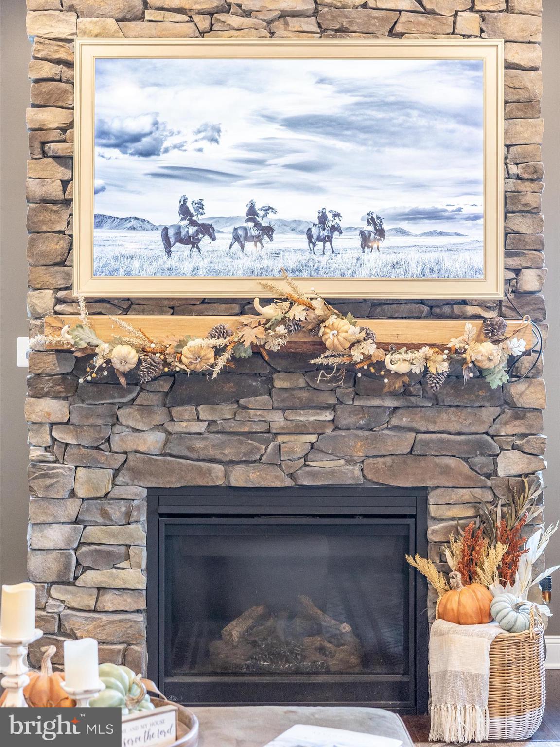 7788 Old Receiver Road Frederick, MD 21702 - Photo 10 of 75 Living Room Detail