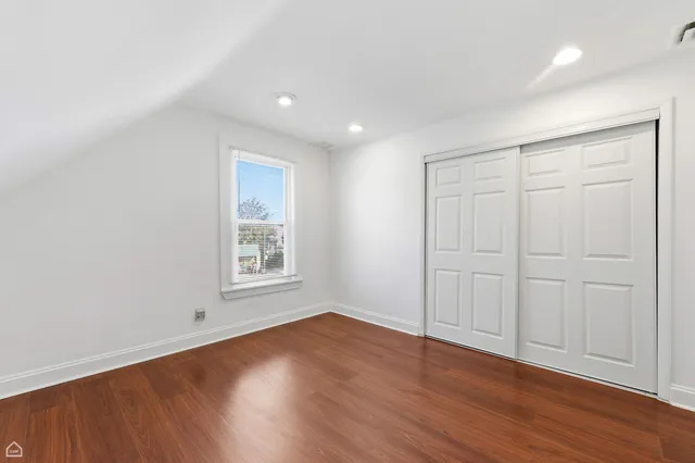 $2,300 | 7635 West Foster Avenue, Unit 2, Chicago, IL 60656