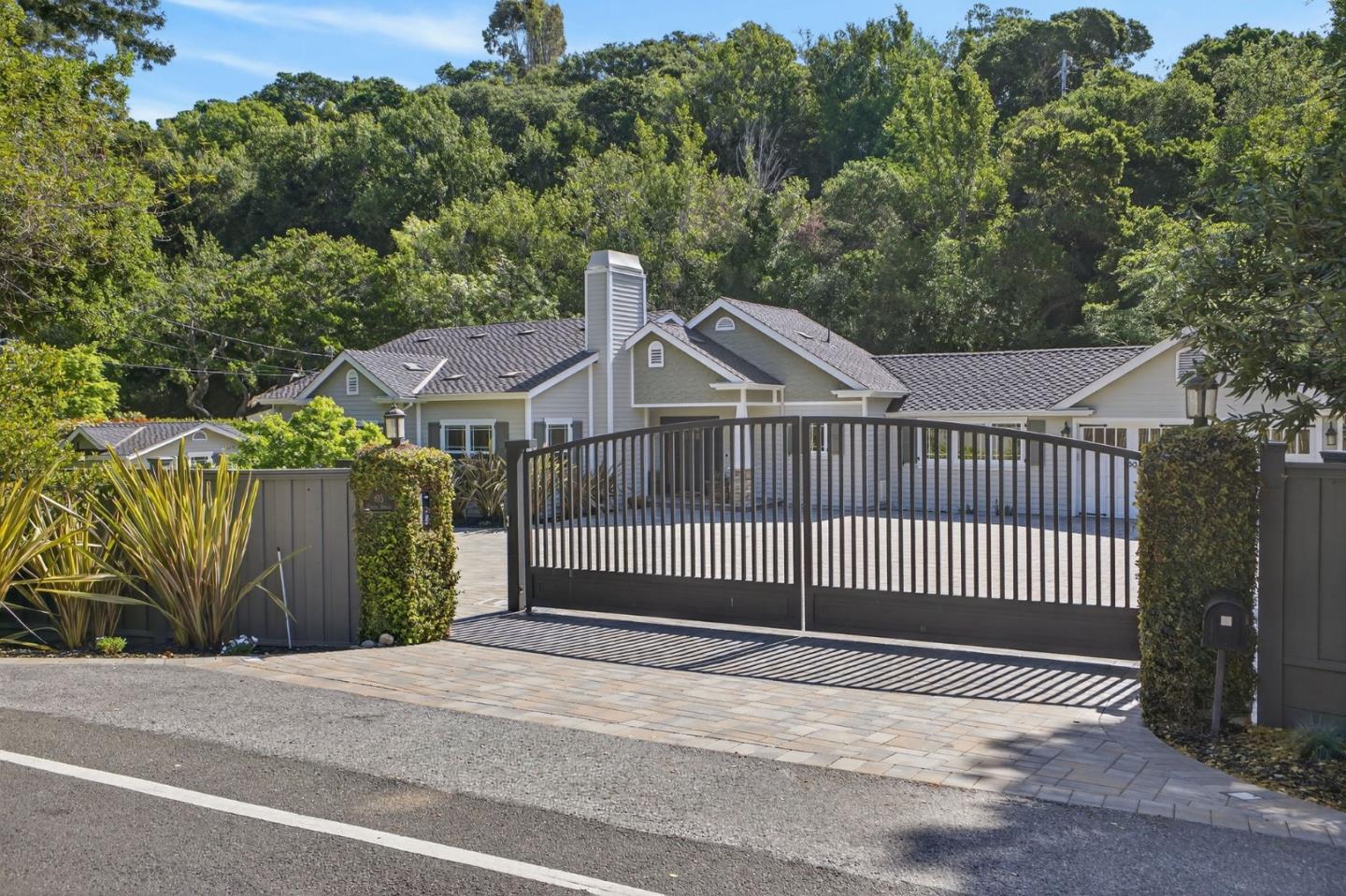 815 Crystal Springs Road Hillsborough, CA 94010 - Photo 5 of 104