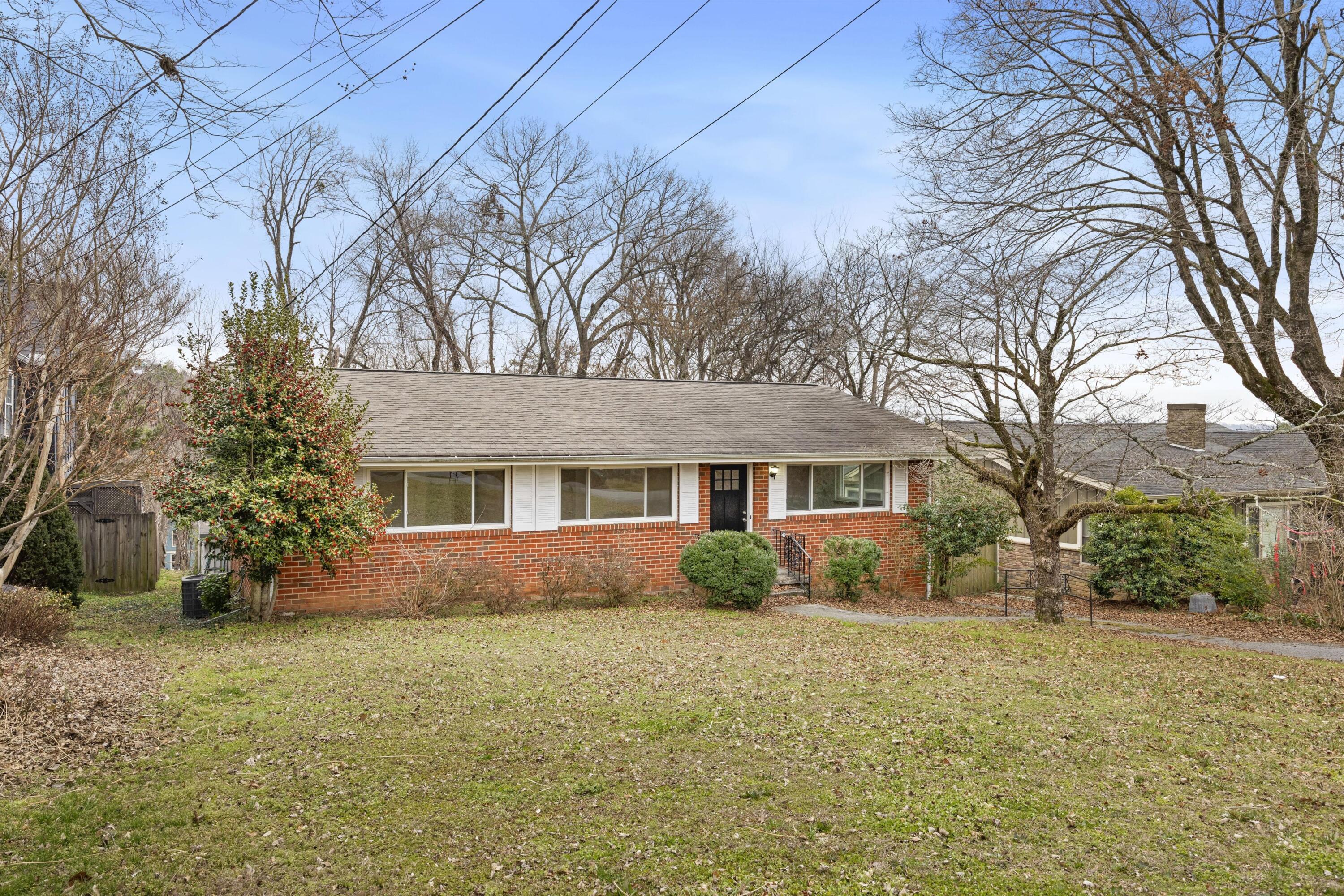 1227 Duane Road Chattanooga, TN 37405 - Photo 3 of 26 03-090A2789