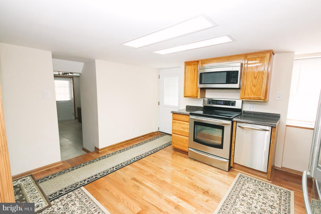 1416 Pleasant Valley Road Westminster, MD 21158 - Photo 16 of 30 Kitchen