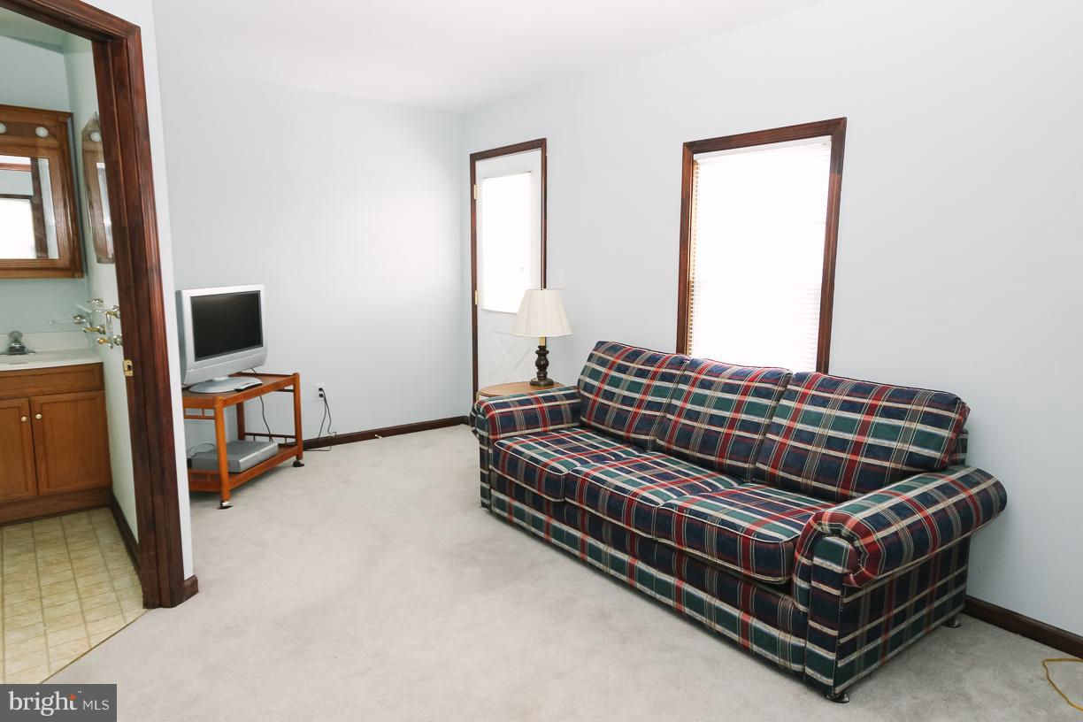 1416 Pleasant Valley Road Westminster, MD 21158 - Photo 18 of 30 Interior (General)