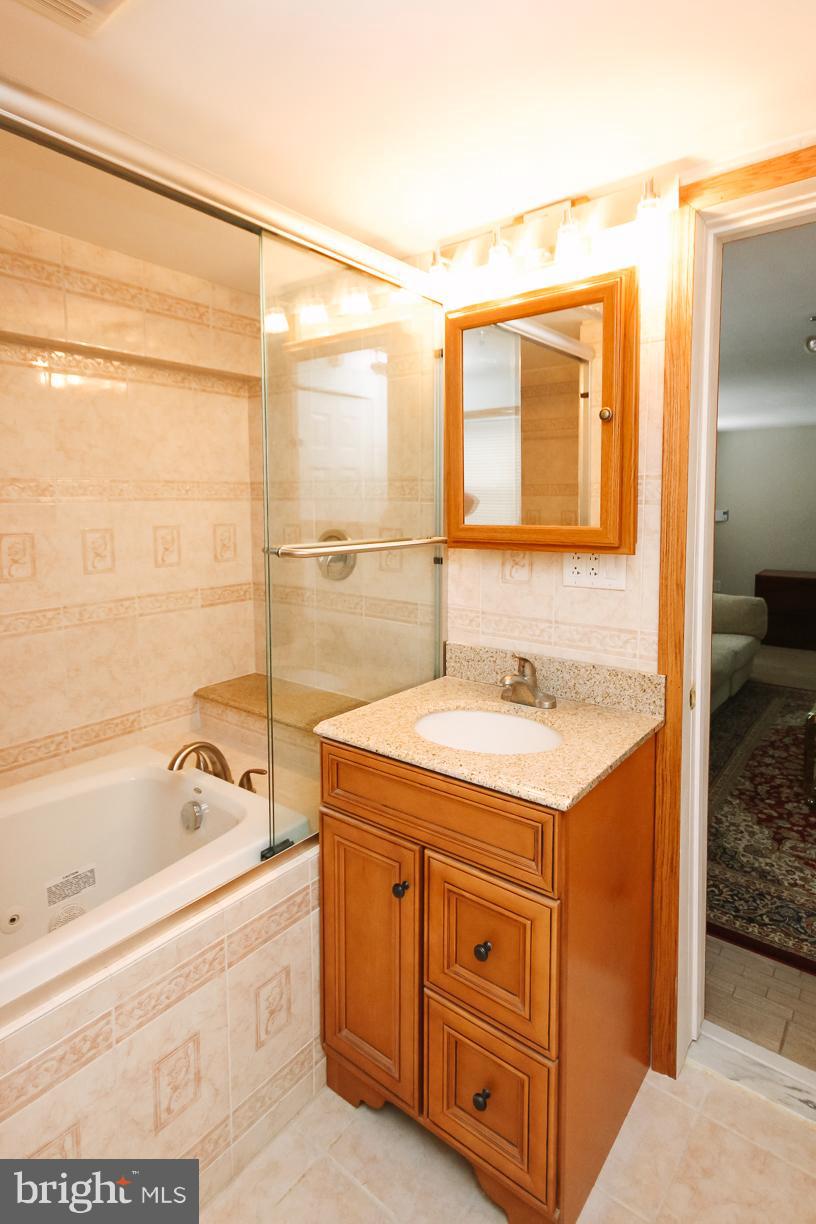 1416 Pleasant Valley Road Westminster, MD 21158 - Photo 25 of 30 Bath