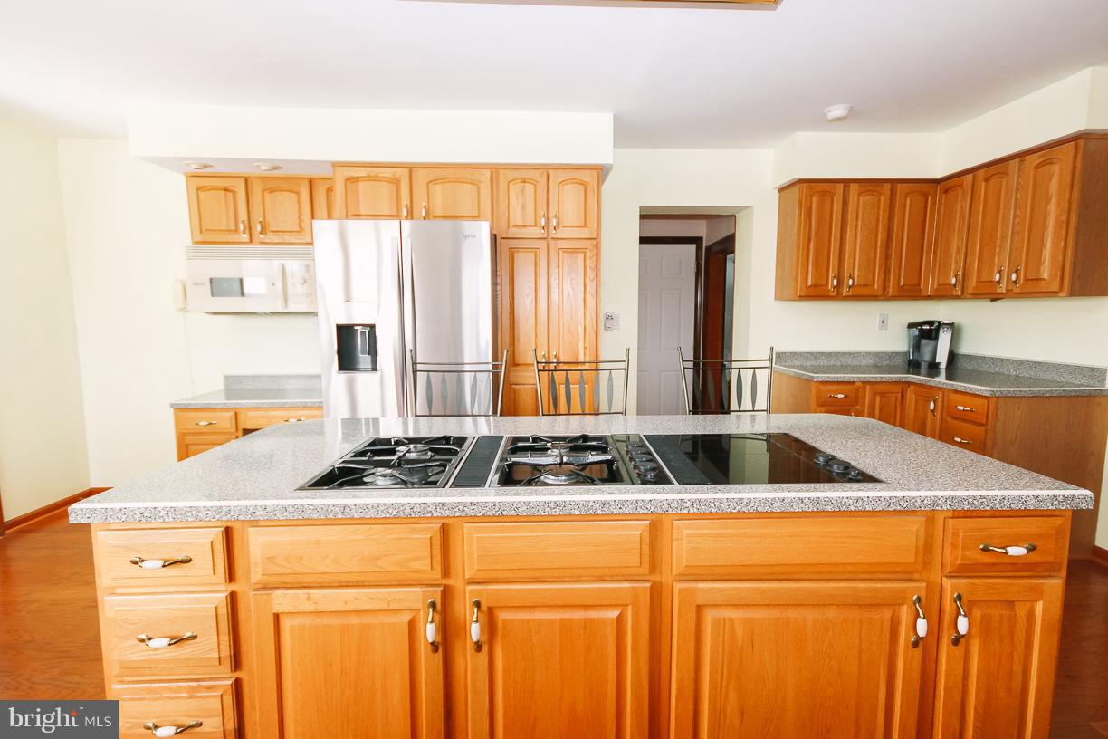 1416 Pleasant Valley Road Westminster, MD 21158 - Photo 9 of 30 Kitchen