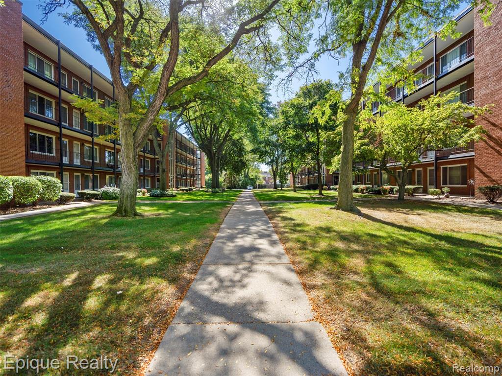 2915 West 13 Mile Road, Unit 101 Royal Oak, MI 48073 - Photo 2 of 28