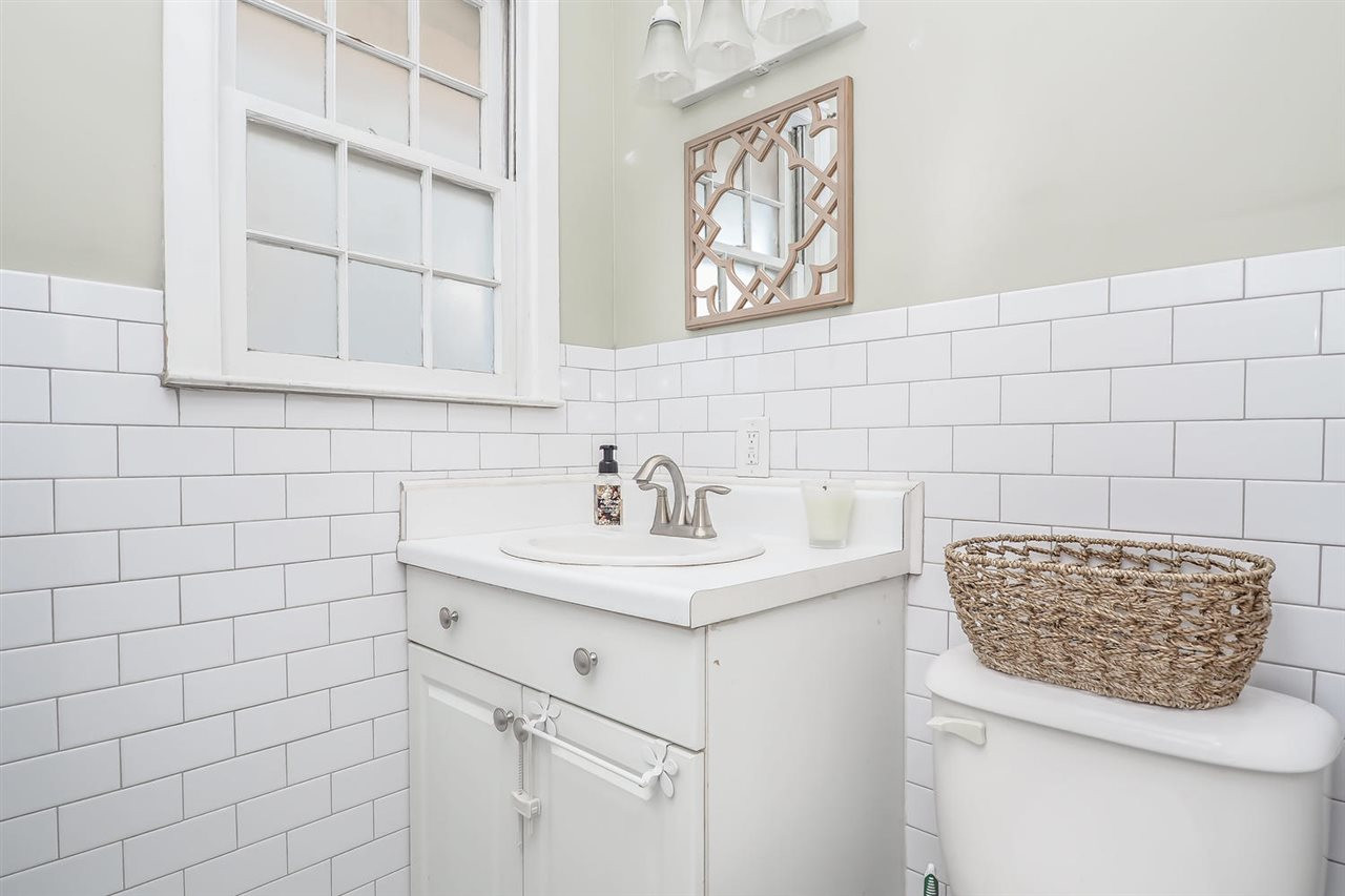 308 Georgetown Road Raleigh, NC 27608 - Photo 9 of 17 Photo 9