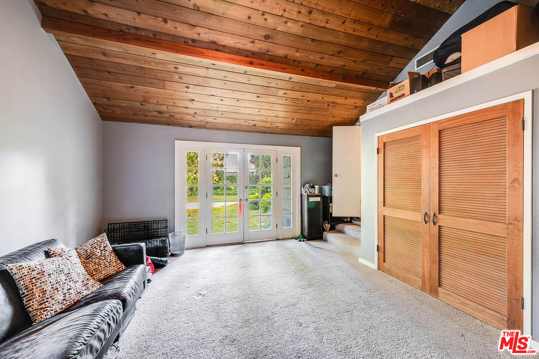 11146 Valley Spring Lane Studio City, CA 91602 - Photo 29 of 58
