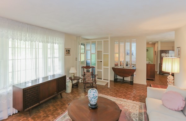 7 Antrim Road Peabody, MA 01960 - Photo 5 of 28 Gallery Image 5