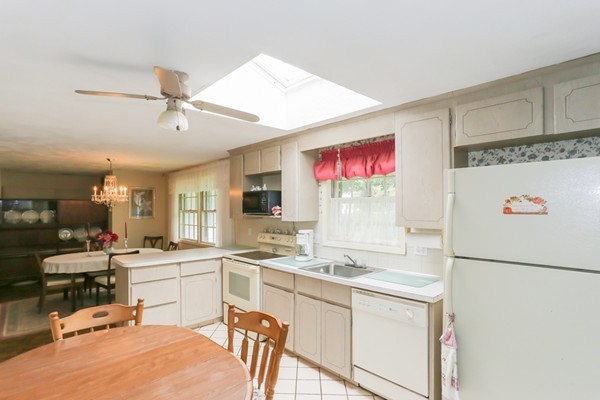 7 Antrim Road Peabody, MA 01960 - Photo 9 of 28 Gallery Image 9