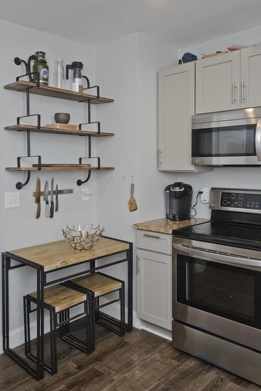67 Silver Street West Springfield, MA 01089 - Photo 8 of 42 Gallery Image 8