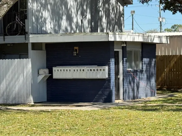 $1,850,000 | 1101 East Main Street, League City, TX 77573