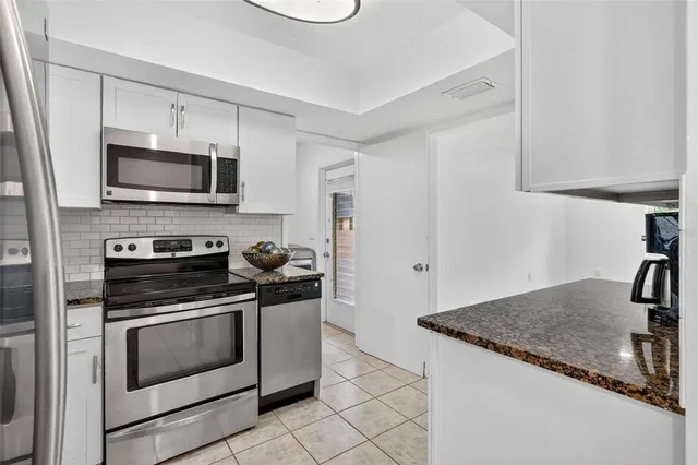 $1,049,900 | 1884 Southpointe Drive, Sarasota, FL 34231