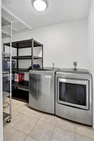 $1,049,900 | 1884 Southpointe Drive, Sarasota, FL 34231