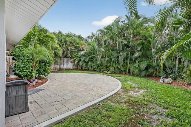 $1,049,900 | 1884 Southpointe Drive, Sarasota, FL 34231