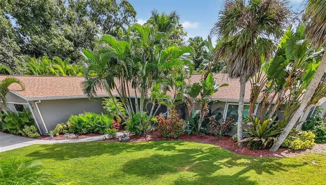 $1,049,900 | 1884 Southpointe Drive, Sarasota, FL 34231