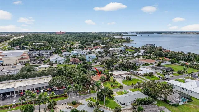 $1,049,900 | 1884 Southpointe Drive, Sarasota, FL 34231