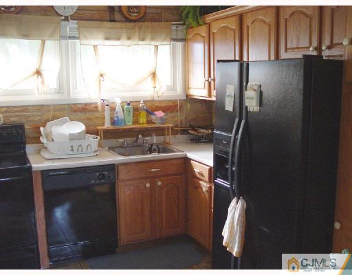 10 Pine Tree Road Old Bridge, NJ 08857 - Photo 3 of 8 Gallery Image 3
