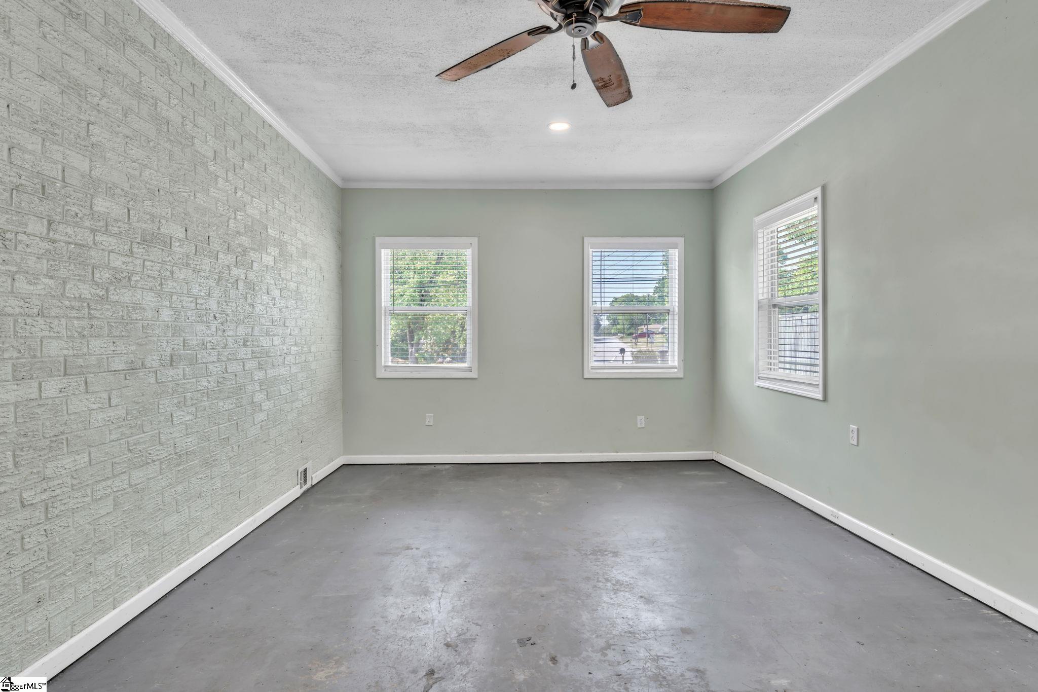 2601 East Lee Road Taylors, SC 29687 - Photo 18 of 33 Gallery Image 18