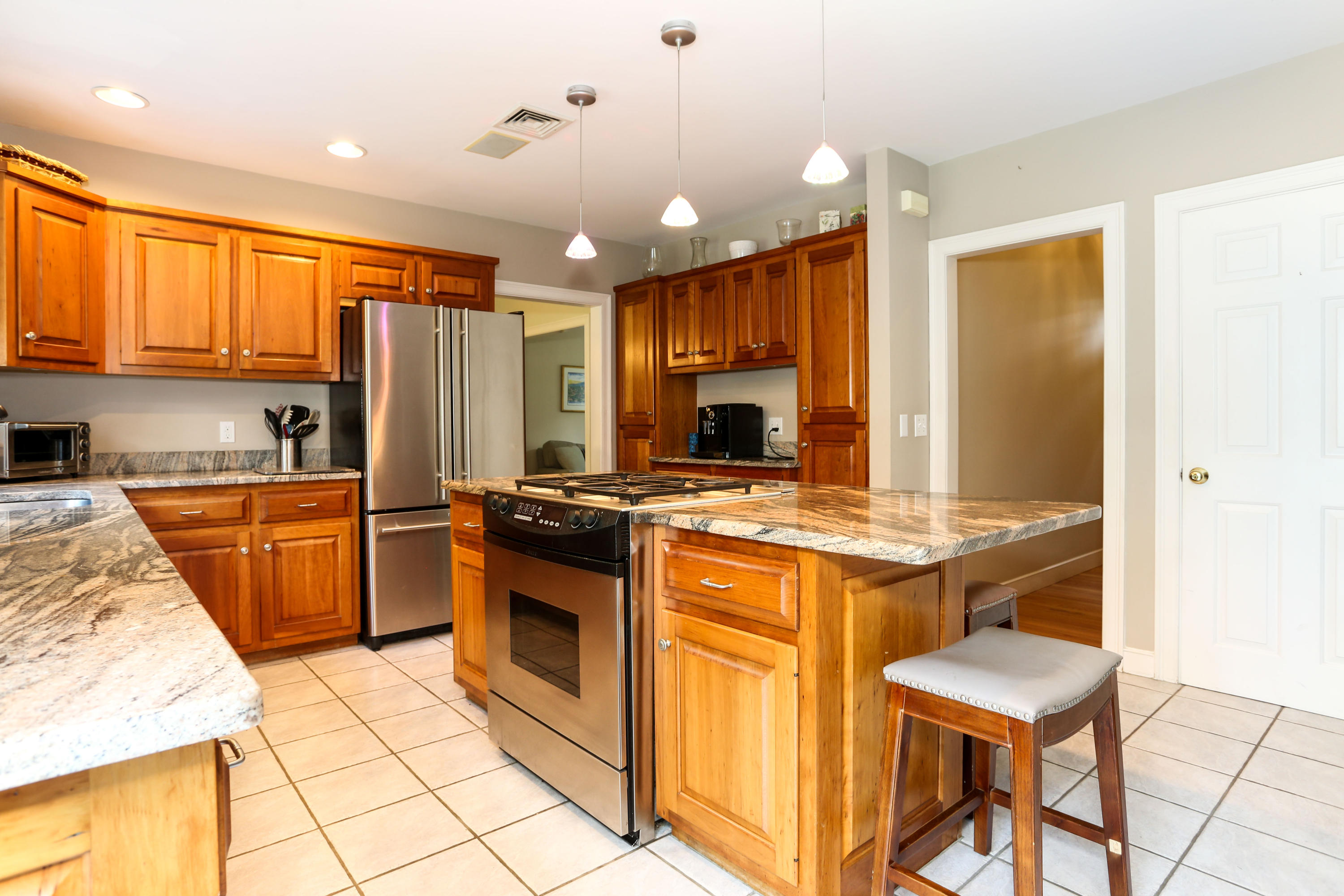 160 Owl Pond Road Brewster, MA 02631 - Photo 7 of 33 160OwlLR-11