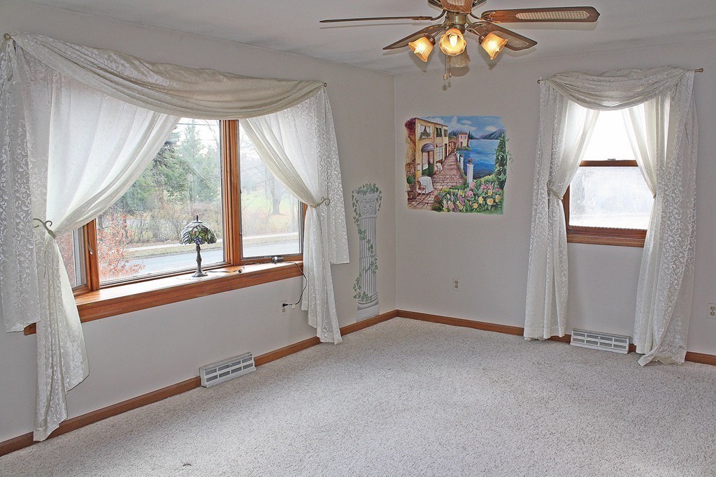 820 Parker Street Springfield, MA 01129 - Photo 3 of 29 Gallery Image 3