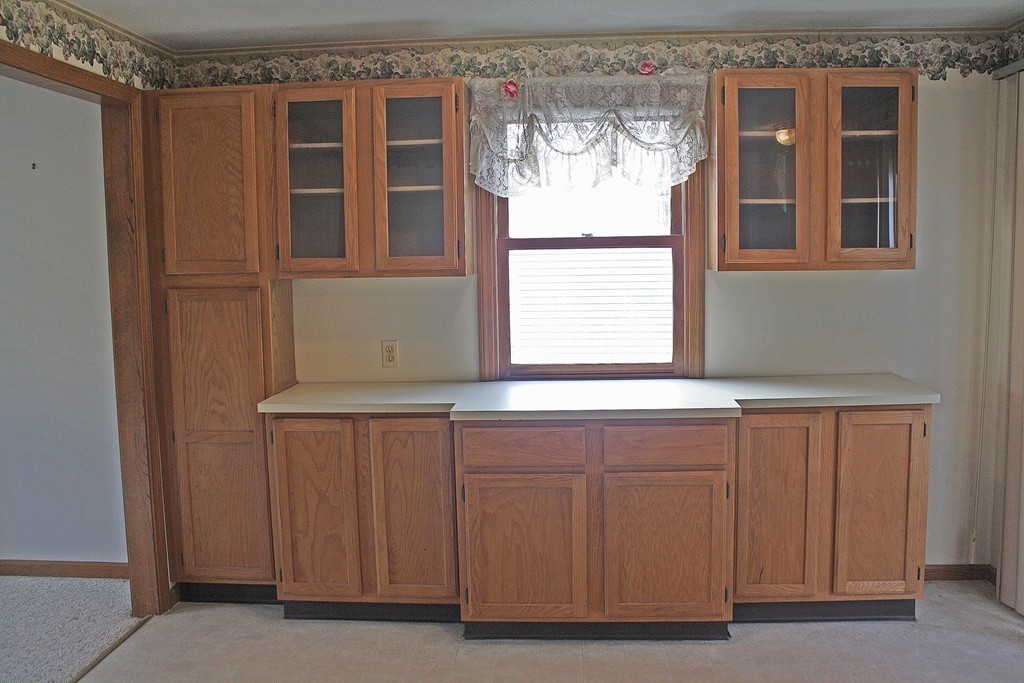 820 Parker Street Springfield, MA 01129 - Photo 8 of 29 Gallery Image 8