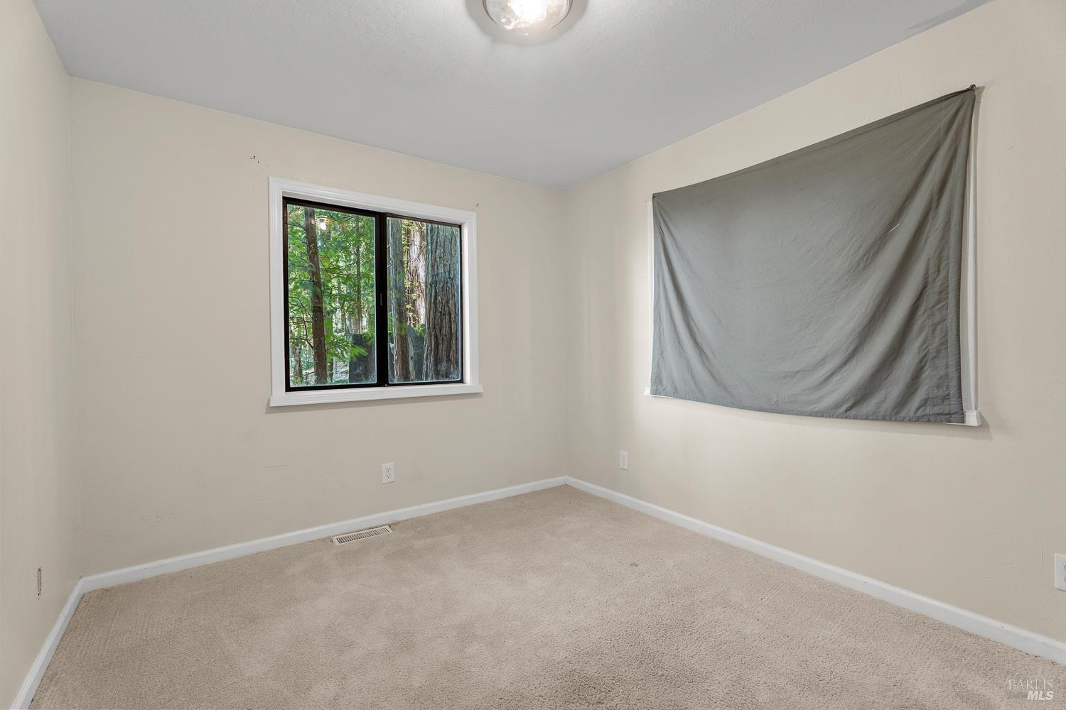 4030 Ridge Circle Willits, CA 95490 - Photo 9 of 19 Gallery Image 9