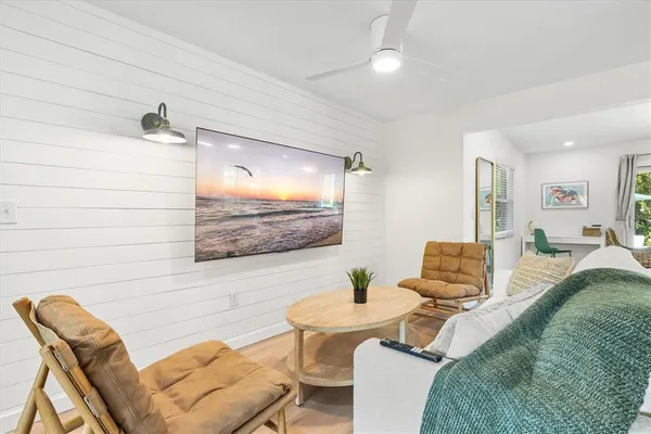 $12,000 | 2641 Hyde Park Street, Sarasota, FL 34239