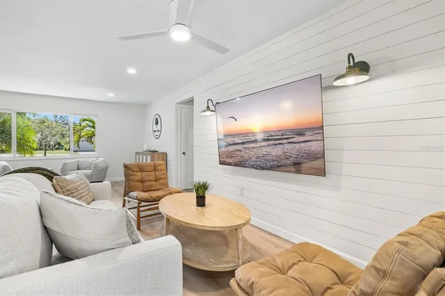 $12,000 | 2641 Hyde Park Street, Sarasota, FL 34239