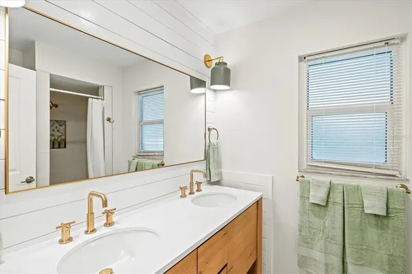 $12,000 | 2641 Hyde Park Street, Sarasota, FL 34239