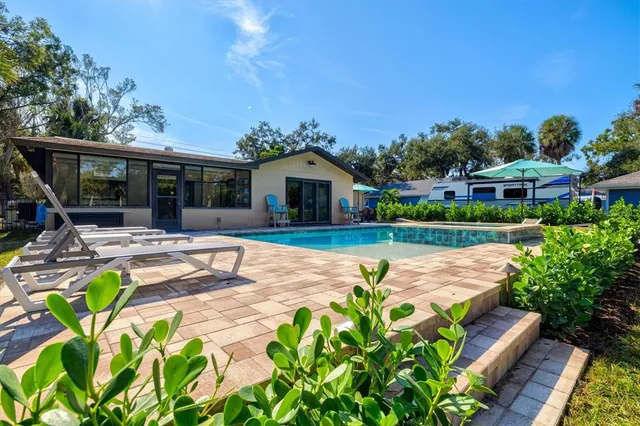 $12,000 | 2641 Hyde Park Street, Sarasota, FL 34239