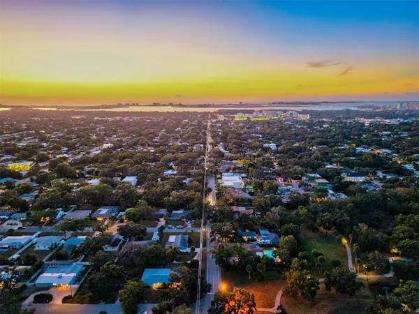 $12,000 | 2641 Hyde Park Street, Sarasota, FL 34239