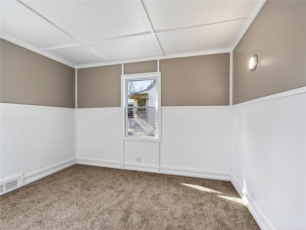 67 Gray Street Rochester, NY 14609 - Photo 13 of 31