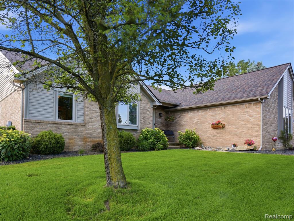 9095 Rotondo Drive Howell, MI 48855 - Photo 36 of 44