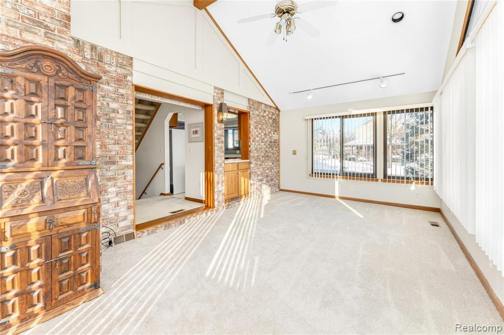 21565 Hall Road Woodhaven, MI 48183 - Photo 13 of 42