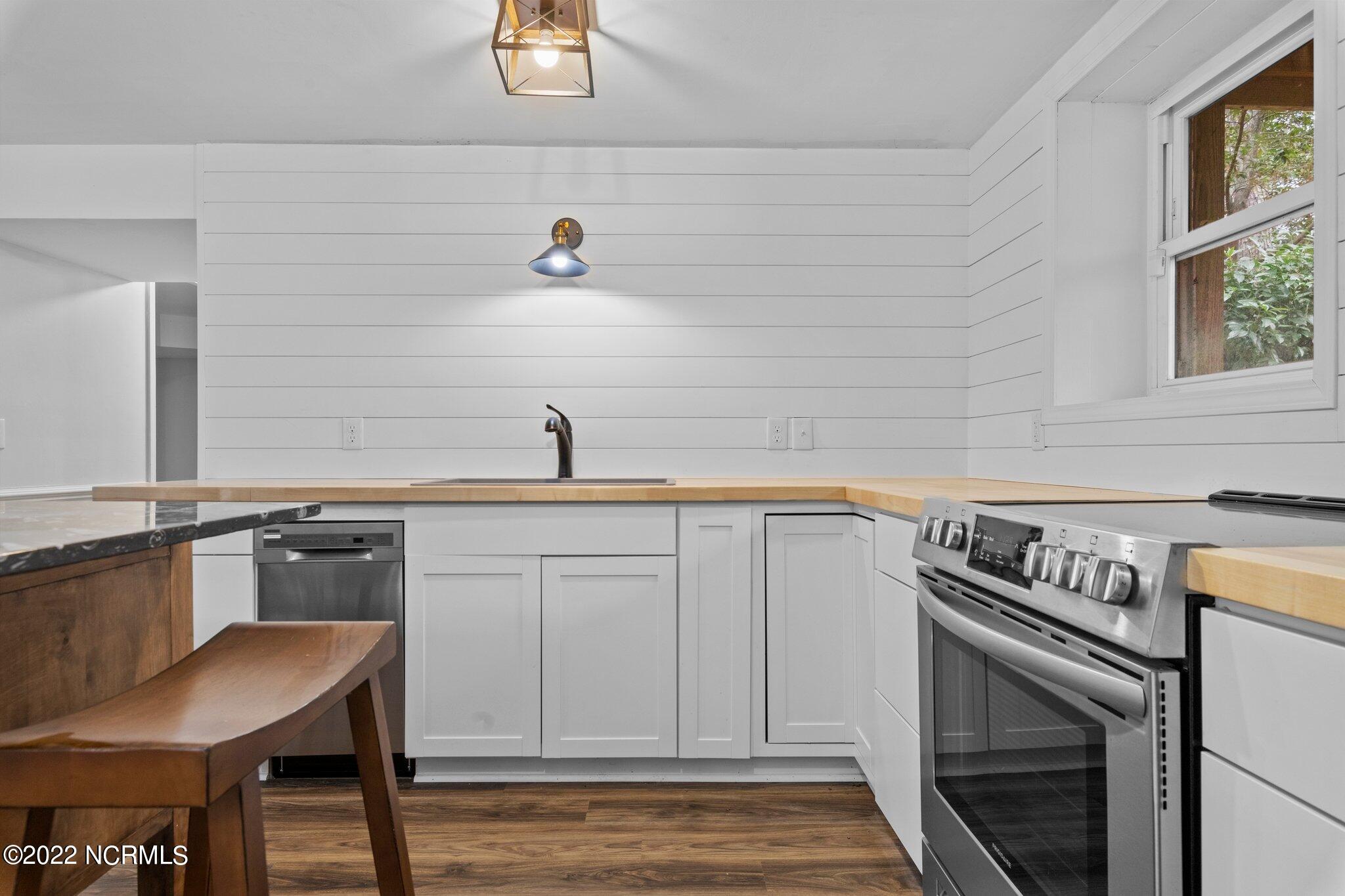 190 Valhalla Road Southern Pines, NC 28387 - Photo 12 of 26 190 Valhalla rental 114