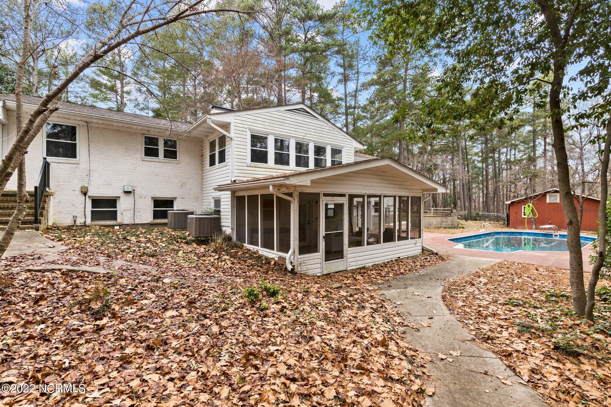 190 Valhalla Road Southern Pines, NC 28387 - Photo 3 of 26 190 Valhalla rental 3