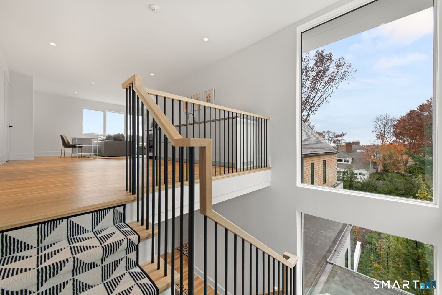 19 Beachside Common Westport, CT 06880 - Photo 27 of 40 a view of a balcony