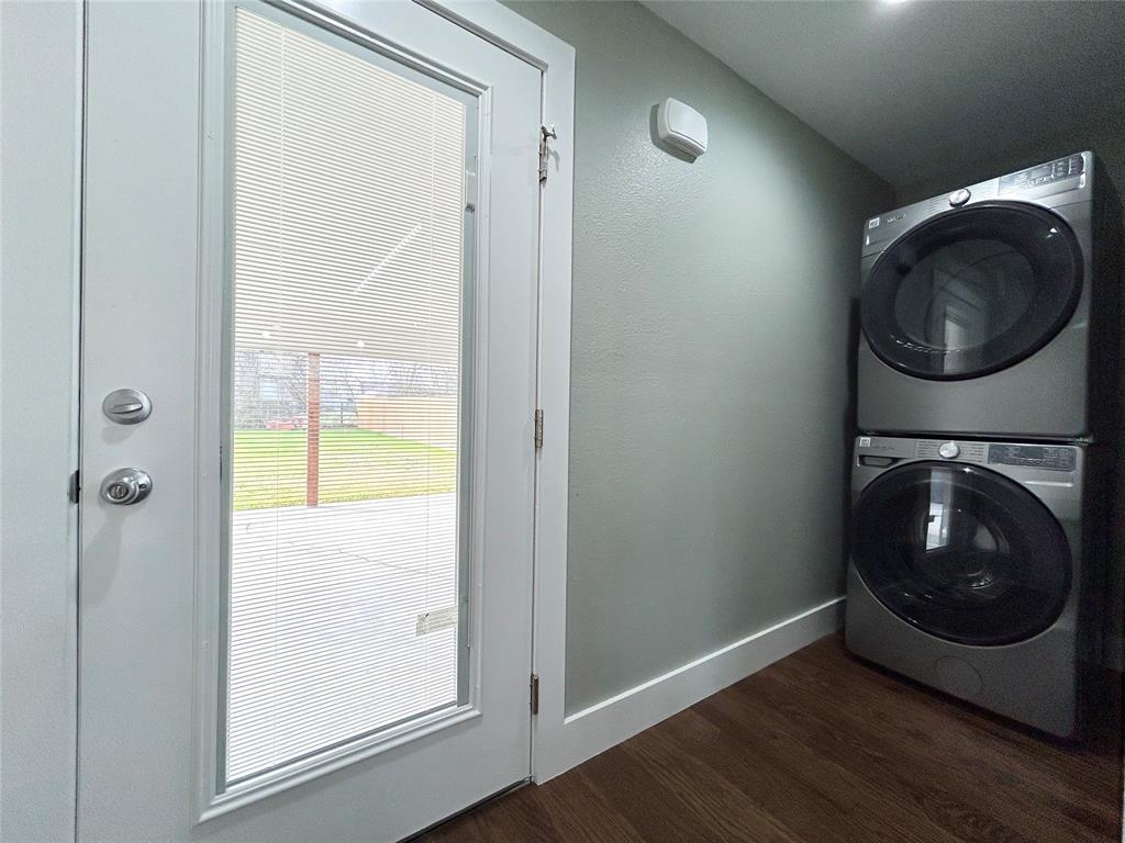 102 Colorado Street Sulphur Springs, TX 75482 - Photo 10 of 25 Washer and dryer included!