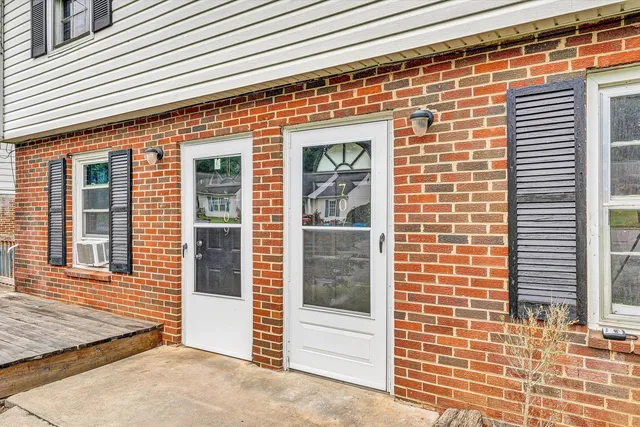 $209,950 | 707 Bibb Street Northeast, Roanoke, VA 24012