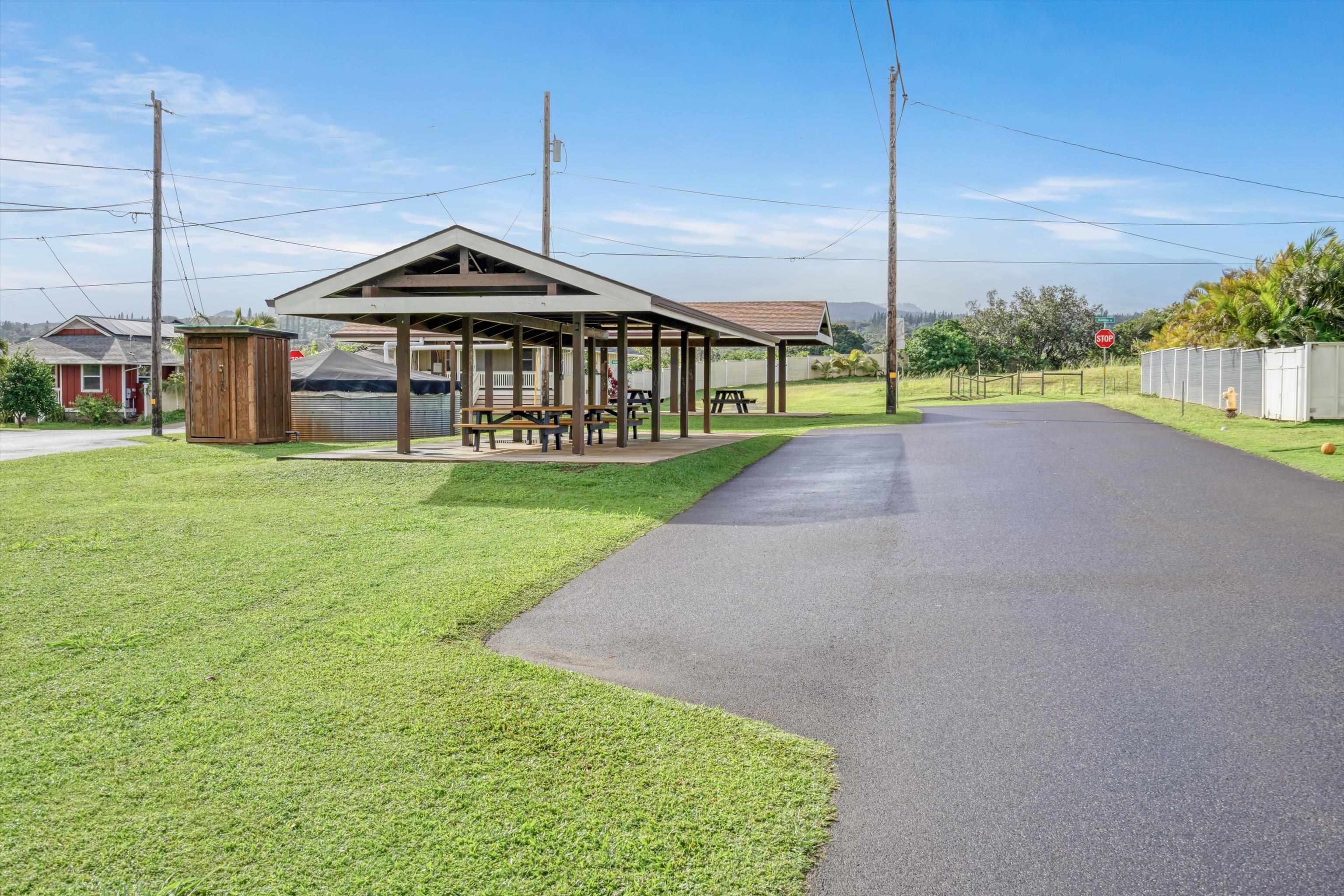 51 Kanoenoe Loop, Unit 19 Haiku, HI 96708 - Photo 30 of 50