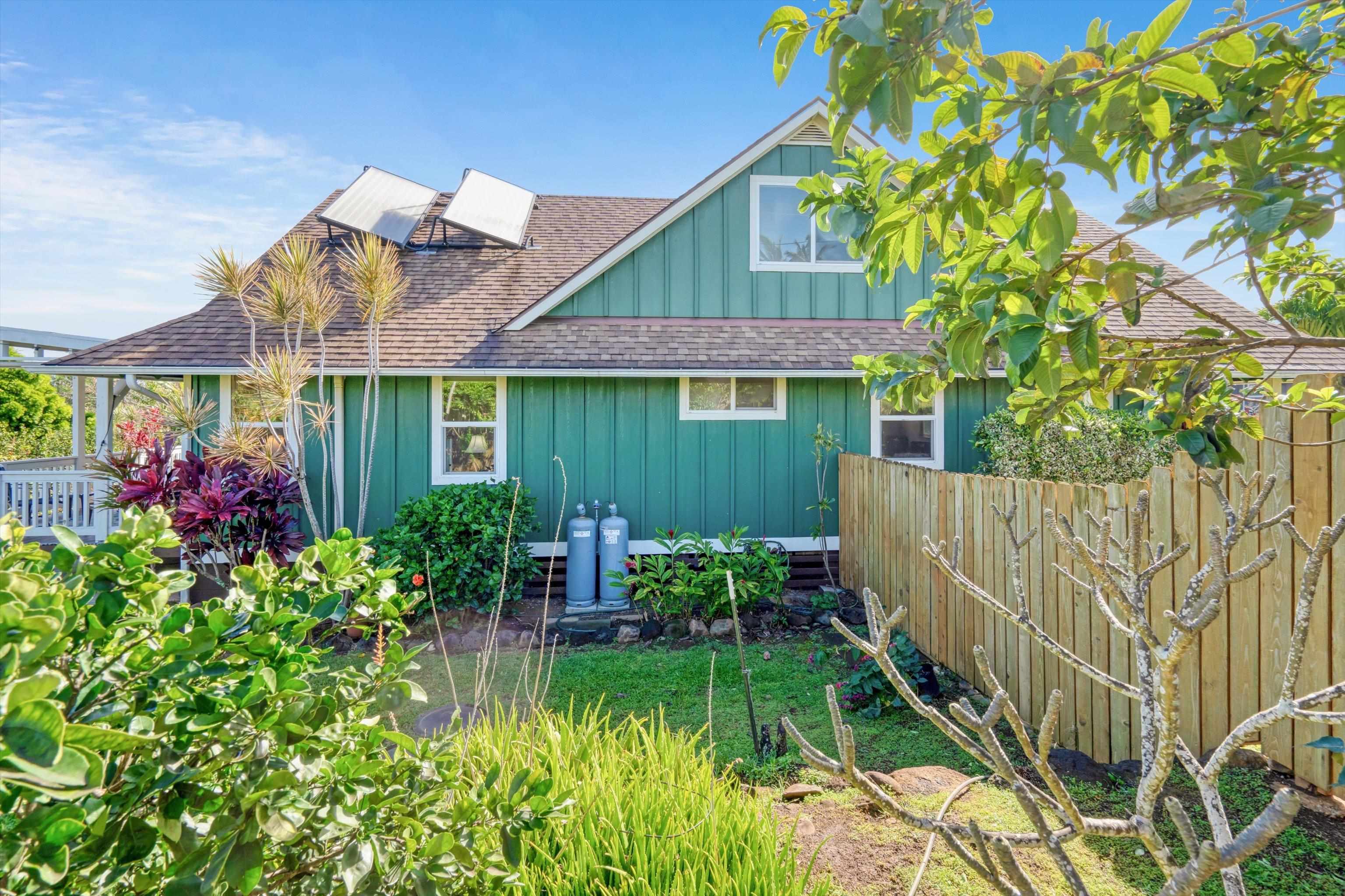 51 Kanoenoe Loop, Unit 19 Haiku, HI 96708 - Photo 35 of 50